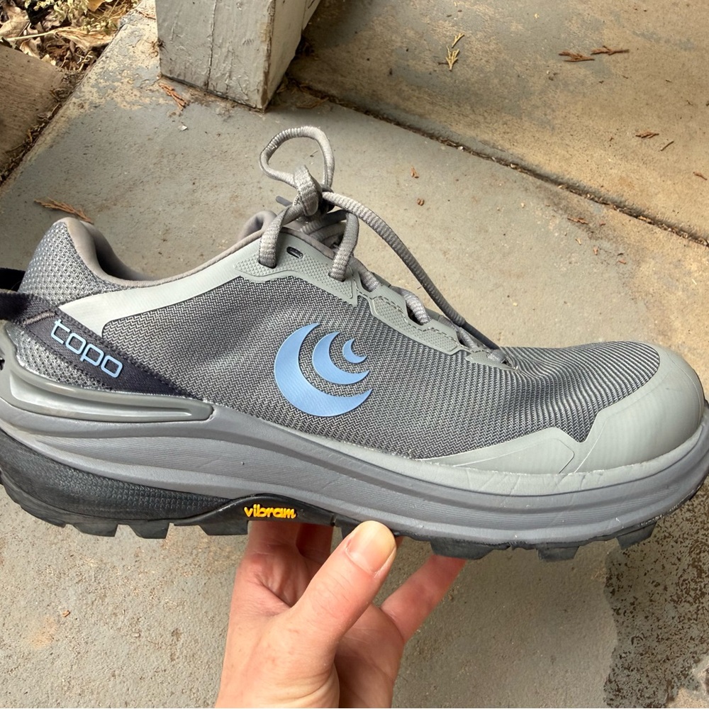 Topo Athletic Women’s Traverse 7.5 WORN ONCE - Picture 4 of 5